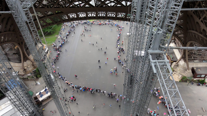 les queues de touristes
