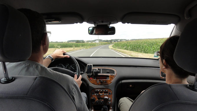 Serge et Magali dans la 607