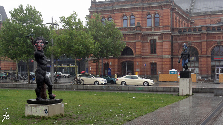 à Brême (Bremen) devant la gare