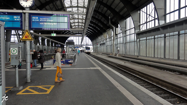 à la gare de Brême (im Bremer Bahnhof)