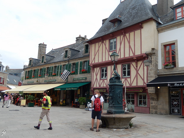 à Concarneau, dans la ville close
