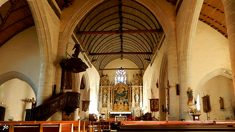 dans l'église de Roscoff