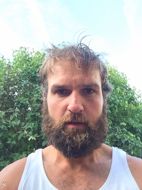 Fabio barbu avant le passage chez le barbier