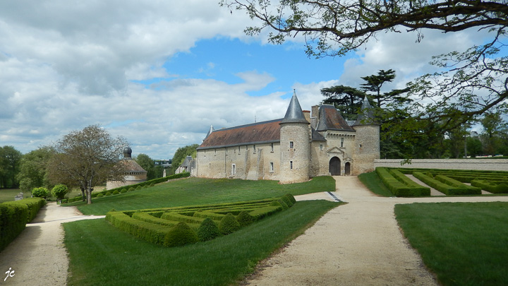 dans la vallée du Clain, le château de Saint Georges lès Baillargeaux