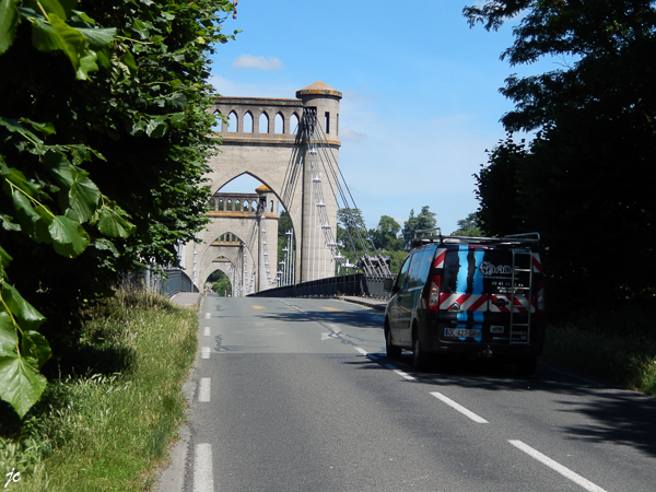 le pont sur la Loire à Langeais