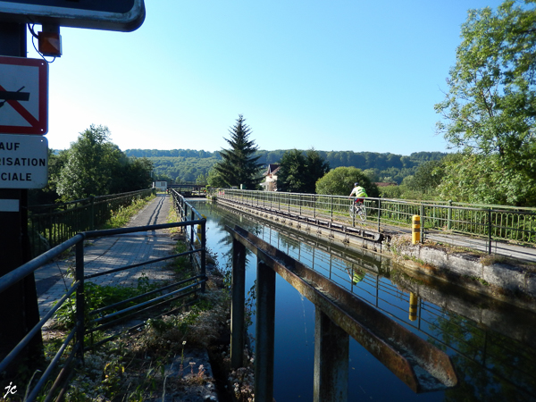 le pont canal sur l'Allan