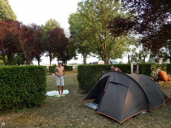 le camping à St Jean de Losne