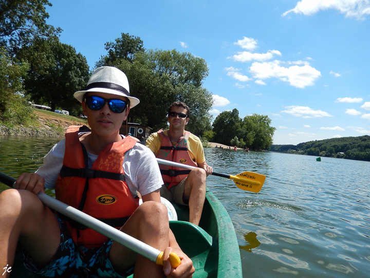 Cyril et Théo en Canoë à St Martin de la Place