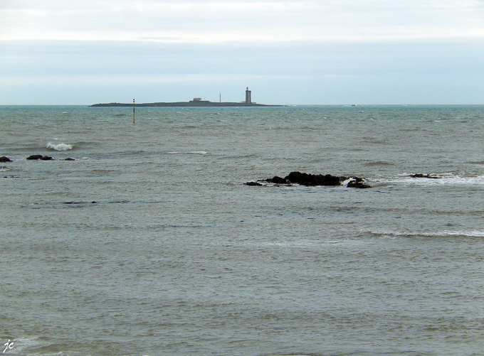 à la pointe de l'Herbaudière l'Île du pilier