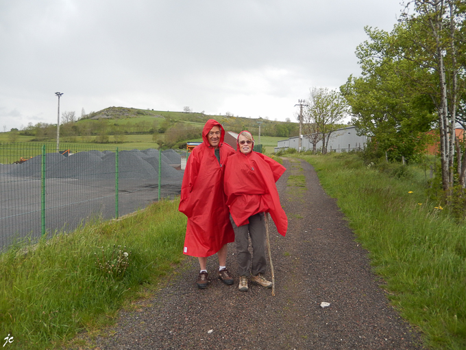 surpris par la pluie à l'entrée de Monastier sur Gazeille