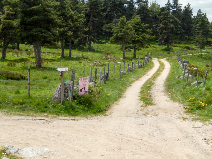 la bifurcation vers Chaudeyrac