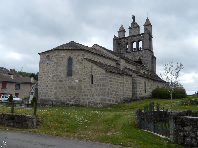 l'église de Chaudeyrac