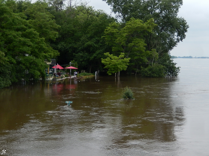 la guinguette des bords de Loire dans la Loire