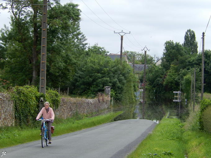 Simone à la sortie de St Rémy la Varenne