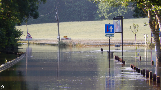 à la sortie du Thoureil