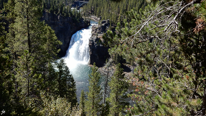dans le Yellowstone national park, les Upper falls of the Yellowstone river