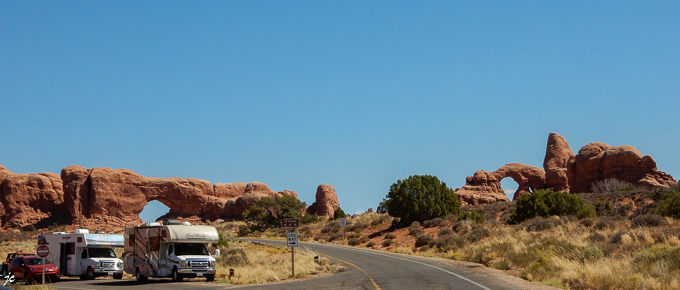 sur The Windows road dans Arches National park, 1547 m