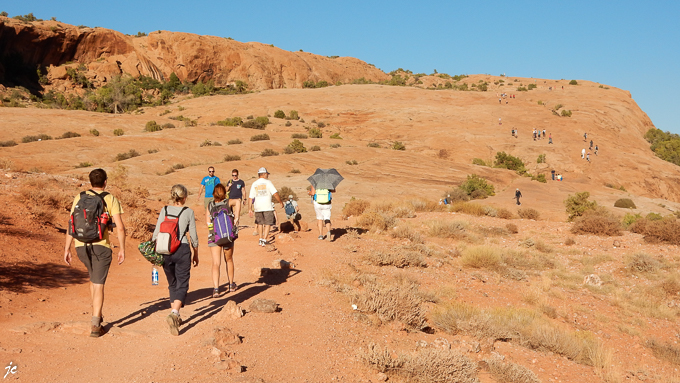 dans Arches National park, le trail vers Delicate Arch