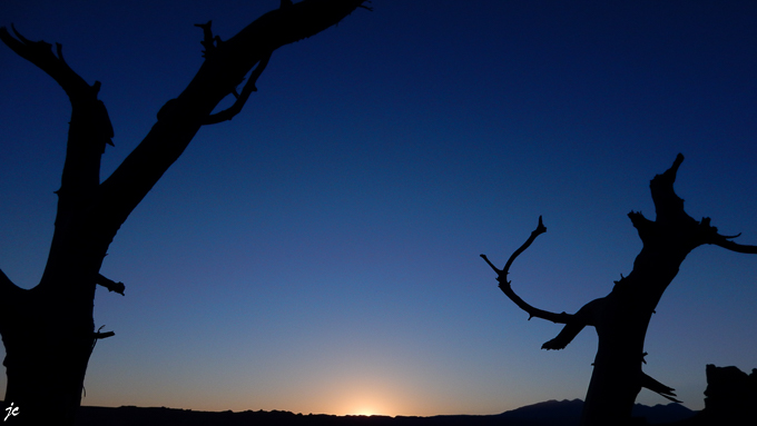 dans Arches National park, à 7h10 le soleil pointe