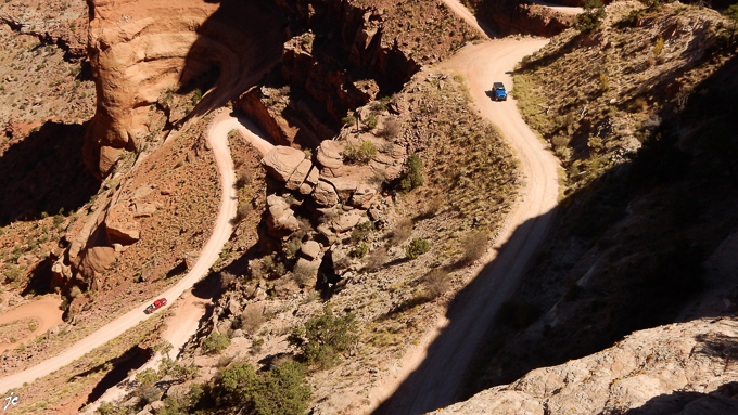 la descente dans le canyon du Colorado sur le Shafer Canyon road à Canyonlands National park