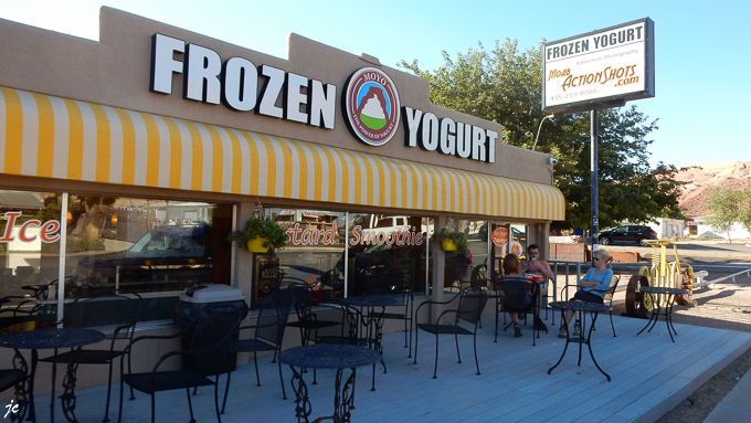 à Moab FROZEN YOGURT