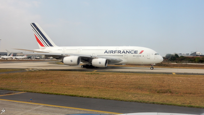 à 11h 24 nous touchons le sol à CDG dans le Boeing
