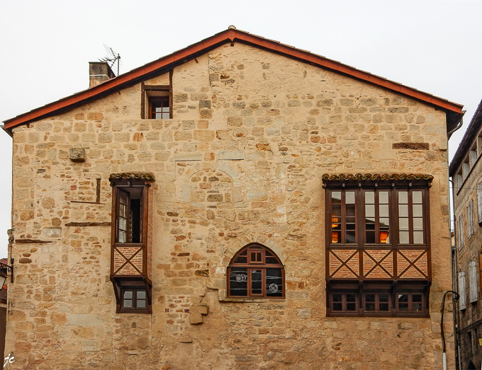une belle façade restaurée à Figeac