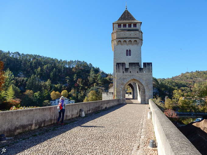 Simone sur le pont à Cahors