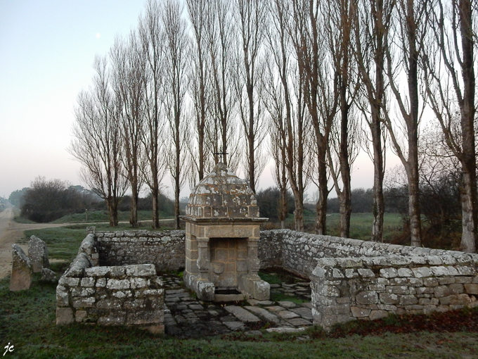la fontaine de St Cornély