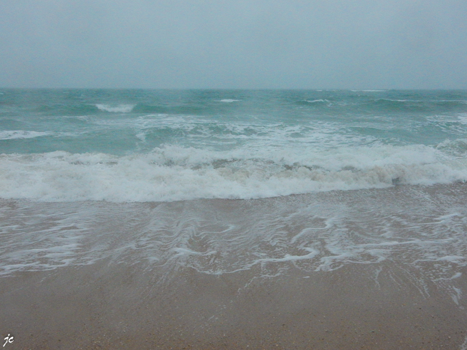 sur la plage de Magouëro, le dernier jour sous la pluie