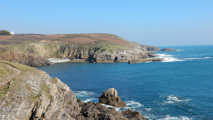 sur le GR 34 en face de Pors Loubous