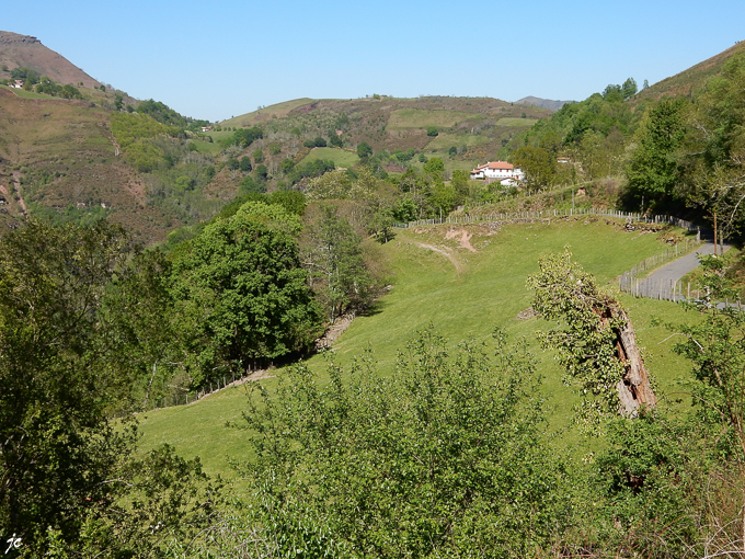 le gîte Turxilenia à Bidarray dans son environnement