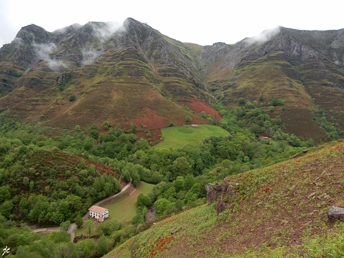 la maison du célibataire dans la vallée du Bastan