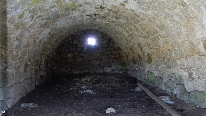 une bergerie de type caussenard, voûtée à l'intérieur