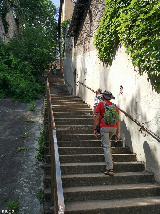 Simone et JC dans la montée des Chazeaux à Lyon