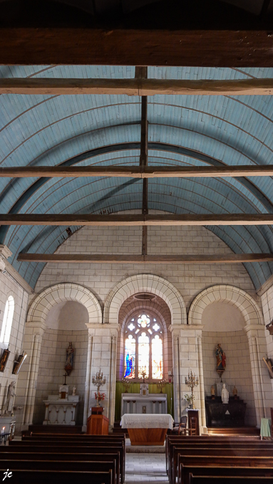 l'église Saint-Pierre à Rivarennes