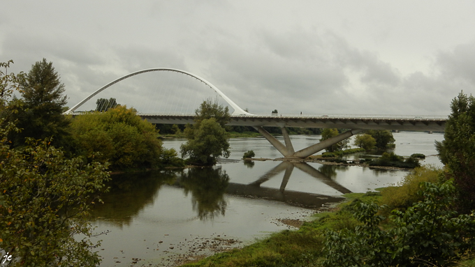 le pont de l'Europe à Orléans