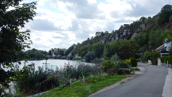 près de Rochefort sur Nenon