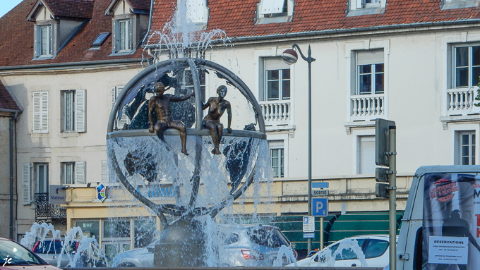 la fontaine place Jules Grevy