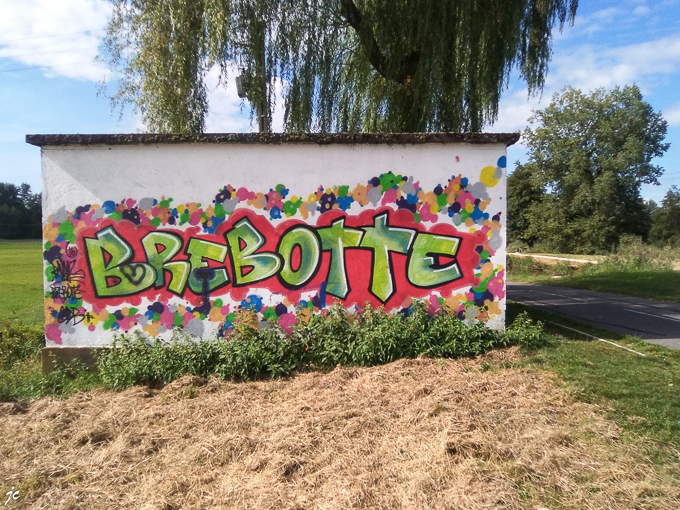 à Brebotte sur l'EV6 au bord du canal du Rhône au Rhin