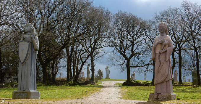 la vallée des saints à Carnoët dans les Côtes d'Armor