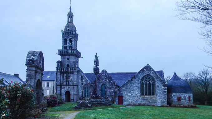 à Sainte Marie du Menez Hom
