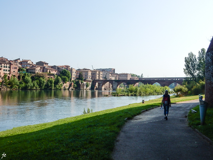 Albi, Simone sur l'échappée verte au bord du Tarn