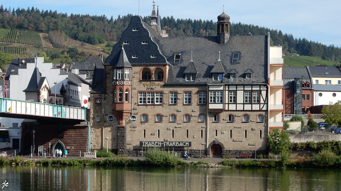 le bureau de poste de la ville de Traben