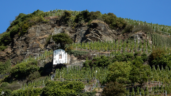 le cadran solaire près de Zeltingen