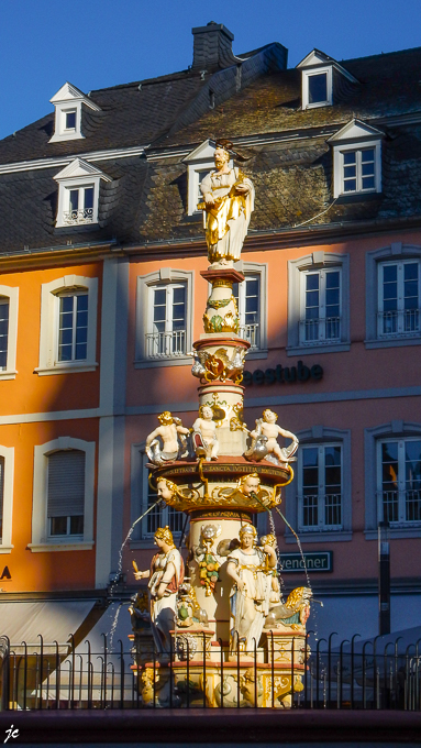la fontaine au Hauptmarkt