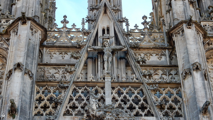 la dentelle sur la collégiale St Gengoult