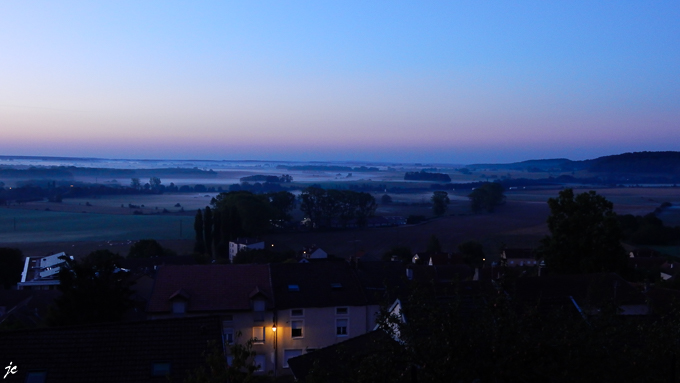 au lever du soleil