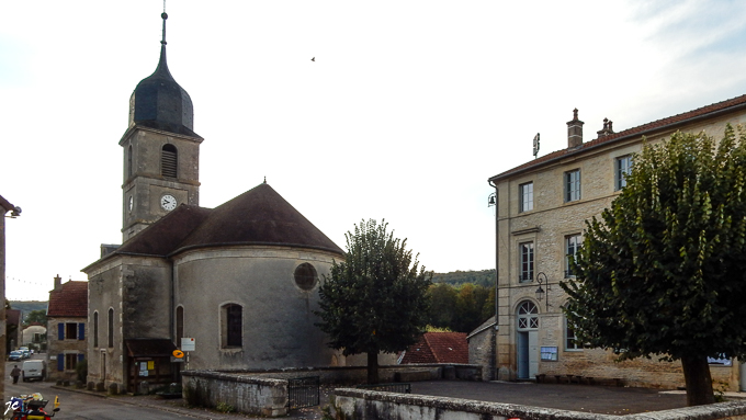 l'église et l'école à Lamargelle