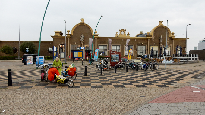la gare ferroviaire et routière de Vlissingen